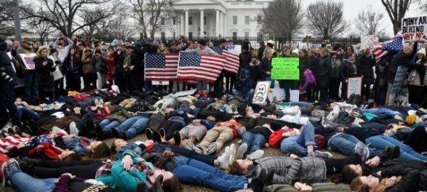 FLORIDA SHOOTING: Scores of protesters calling for gun control storm White House