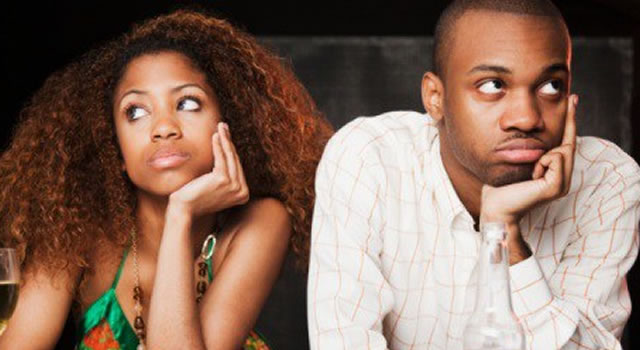 6 signs that prove your relationship is 'loveless'