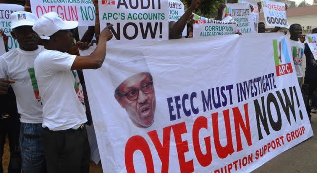 APC crises may deepen as Buhari supporters vow to sue Oyegun after EFCC rejected petition against party chairman