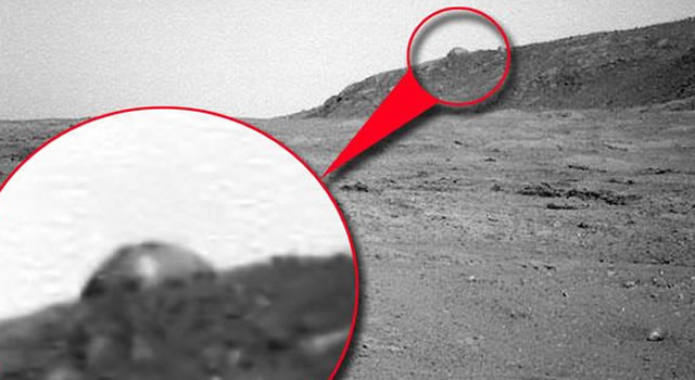 NASA spots strange structures on planet Mars