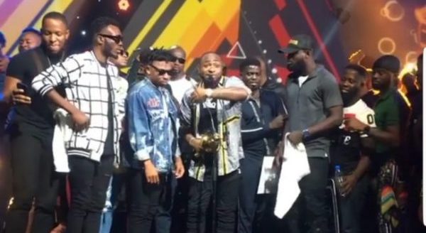 #Headies2018: Davido, Simi steal the show