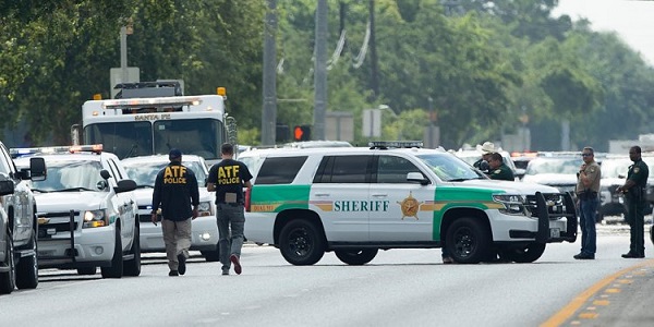 Police at the scene of shooting at Santa Fe High School, Texas