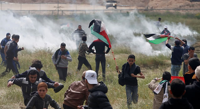 38 Palestinians shot dead by Israeli forces as US opens embassy