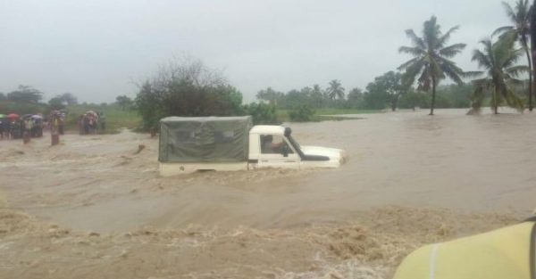 KENYA: Heavy rains, landslides claim 100 lives, Red Cross says