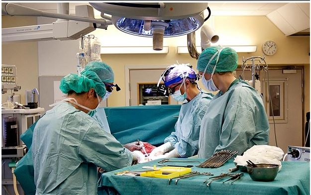 Hope for barren women in UK as surgeons set to perform first womb transplant