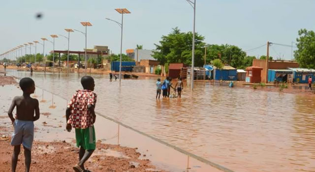 IVORY COAST: Deadly flood claims 15 lives, destroys property