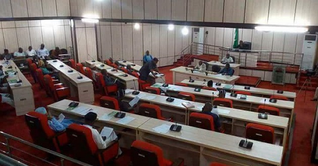 BENUE: Drama as lawmakers impeach APC speaker, replace him with another APC member