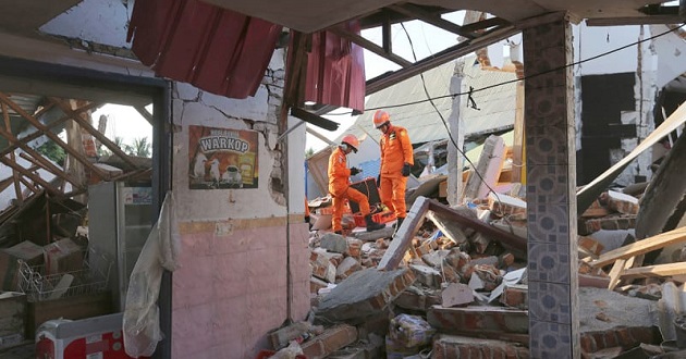 Death toll from Indonesia earthquake hits 98
