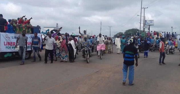 Kwara PDP chairman leads members in mass defection to APC