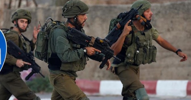 Israeli soldiers gun down Palestinian man after alleged stabbing attack
