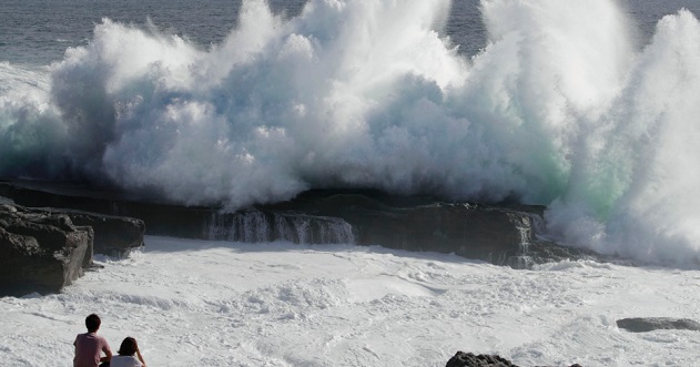 10 feared dead, passengers stranded as powerful typhoon pounds western Japan