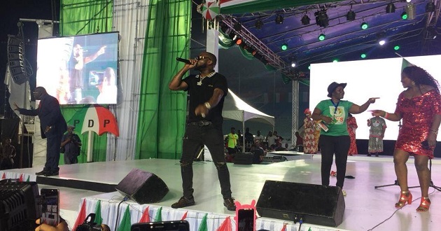 Police teargas Davido at PDP convention