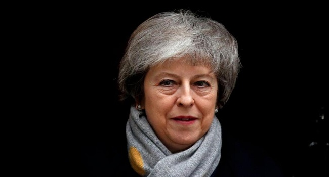 UK PM May survives no-confidence vote