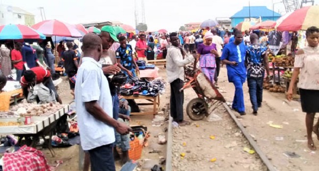 Lagos to move illegal traders off railway tracks