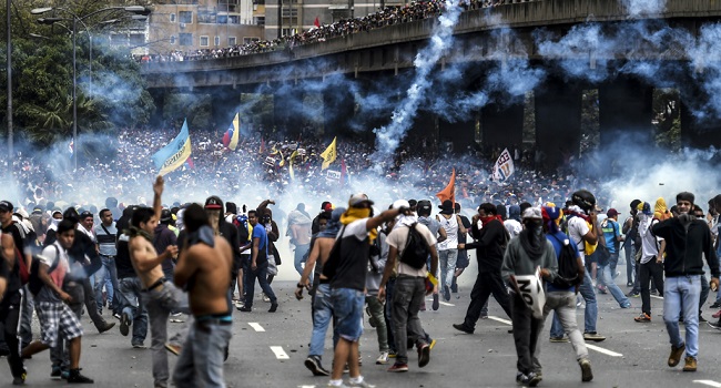UN condemns violence in Venezuela as US plans “concrete steps and clear actions”
