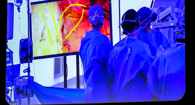 Chinese doctors perform surgery from hundreds of miles away with use of 5G