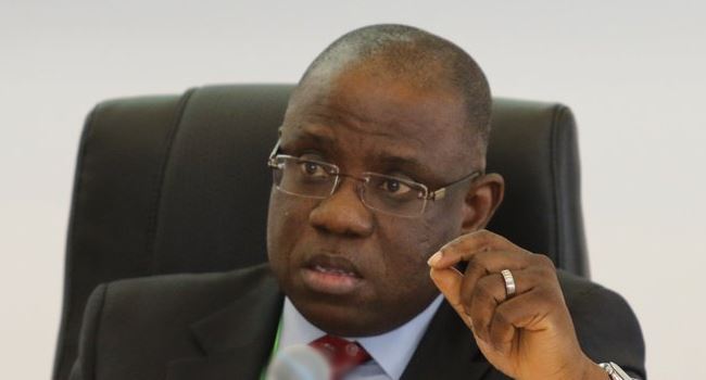 Shell counters Fashola, says Nigerians, SMEs enjoy less than four hours power supply