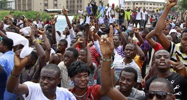 Ondo varsity students ignore gov's threat, lockdown state capital in protest