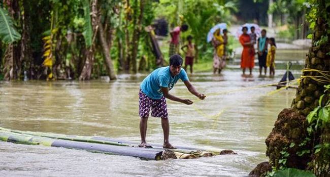 INDIA: 10 killed, a million displaced after wild floods caused by heavy monsoon