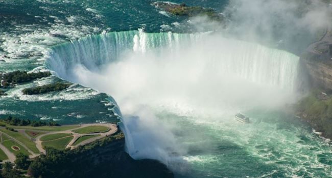 Canadian man survives after being swept over Niagara Falls