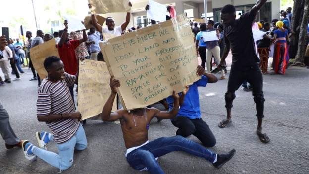 TANZANIA: Protesters demand release of national carrier seized by South African govt