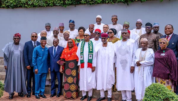 Buhari with delegation from the Nigerian Association for Chamber of Commerce,