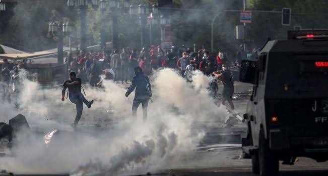 CHILE: 3 feared killed as clashes between protesters and security forces continue