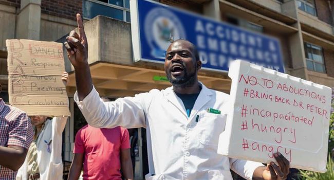 Zimbabwe sacks more doctors over strike