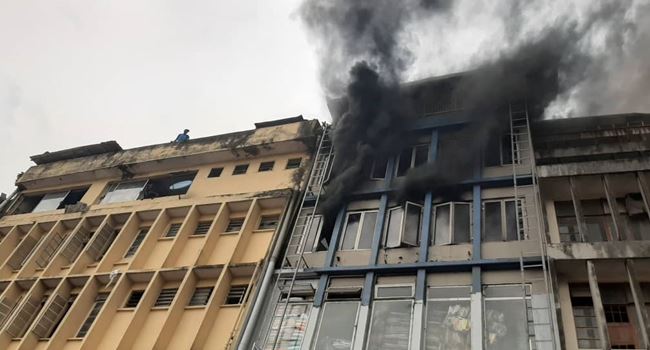 Fire razes multi-storey building on Lagos Island