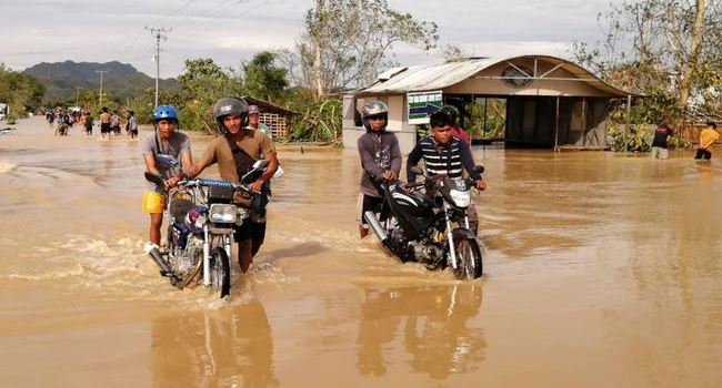 10 people killed, 6 others missing as typhoon pounds central Philippines