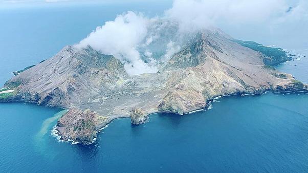 Fresh volcanic activity hampers recovery efforts in New Zealand