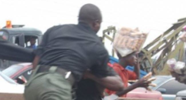 Show of shame, as Edo policemen engage in public fight (Video)