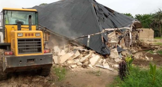 Gov Ayade demolishes mini-estate belonging to wanted kidnapper