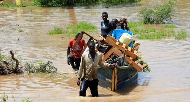 KENYA: Floods, landslides kill 200 people, displace 100,000 after heavy rains