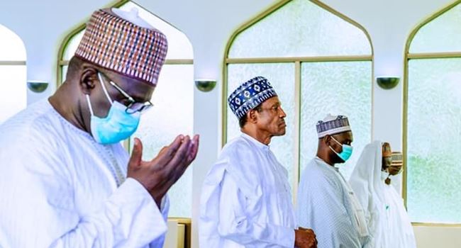 Buhari observes Juma’at as Aso Rock mosque reopens