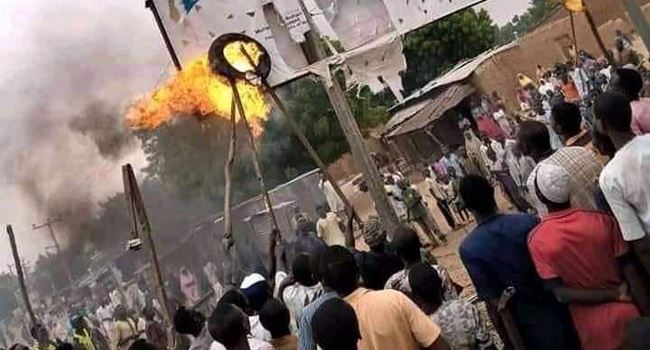 INSECURITY: Angry protesters burn APC, Buhari billboards in Katsina