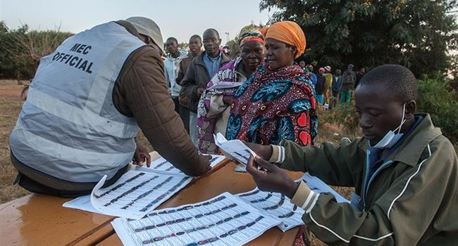 MALAWI: Vote counting underway, as President Mutharika accuses opposition of violent acts
