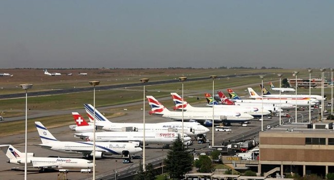 Kenya lifts ban on international flights