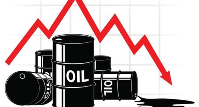 Oil prices fall after U.S. stockpile rise trigger supply worries