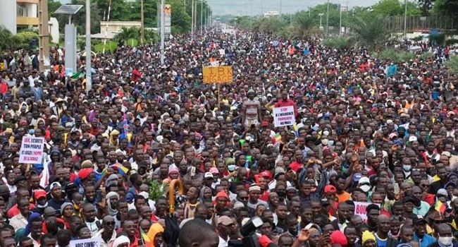 MALI: Security forces fire tear gas, live bullets, as anti-govt protests continue