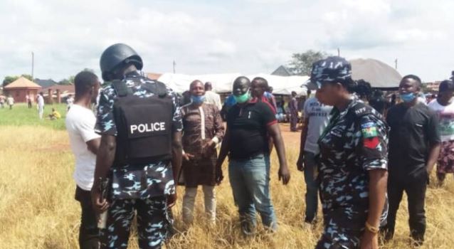 #EdoDecides: INEC officials, voters, security operatives flee, as violence breaks out