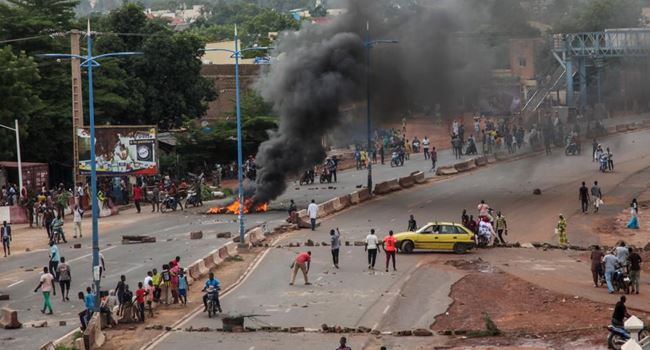 Mali opposition protesting in Bamako