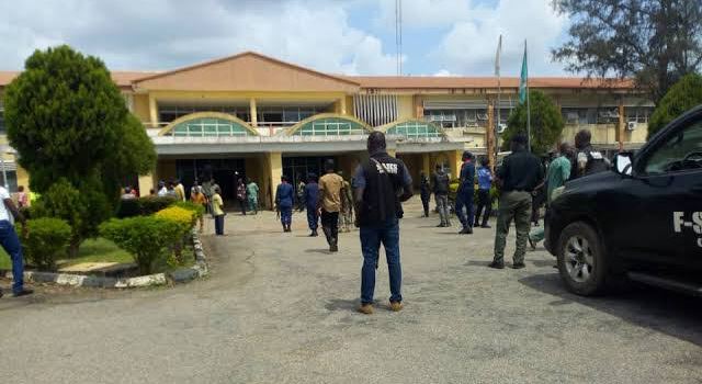 Thugs reportedly lay siege on Ondo Assembly