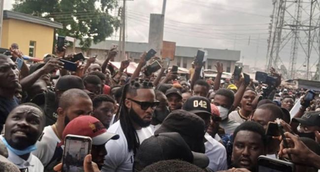 ENUGU: Dep Gov, Flavour, Phyno join EndSARS proteaters