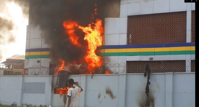 Hoodlums set police station on fire in Lagos