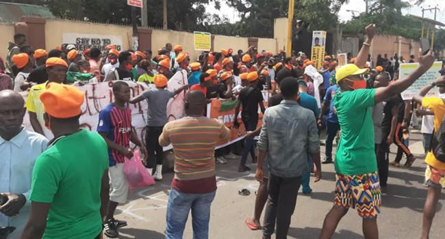 NigeriaAt60: Police arrest 30 protesters demanding end to bad governance in Nigeria