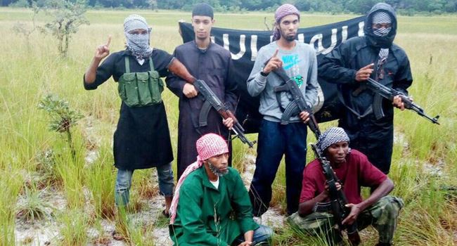 Islamist militants execute scores in Mozambique