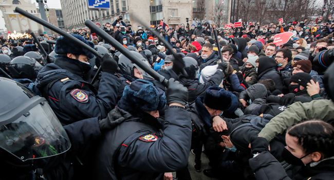 Russia issues arrest threat as supporters of govt critic, Navalny plan new nationwide rallies