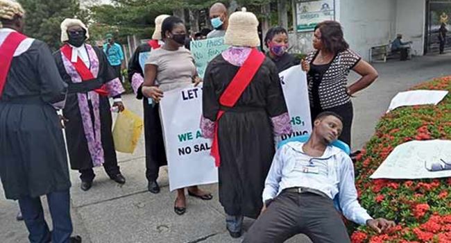 Calabar Magistrate slumps while protesting two 2 years unpaid salaries