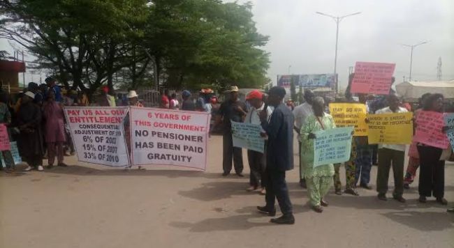 Gridlock on Benin roads as pensioners protest unpaid pension arrears